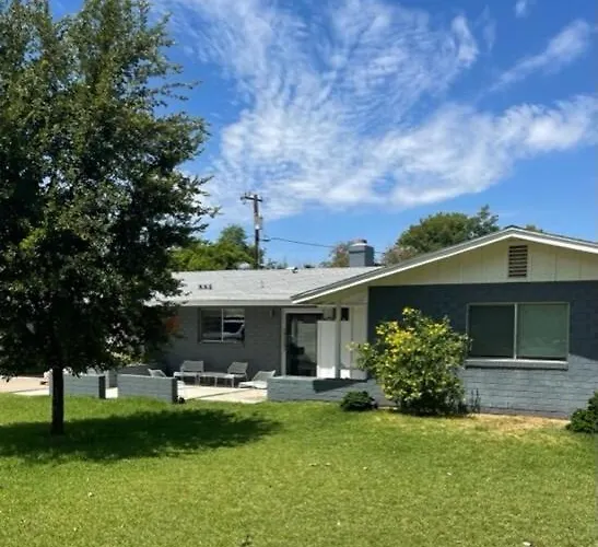 Uptown Mid Century Charmer * Phoenix