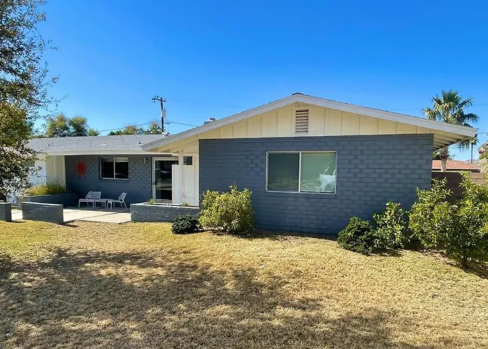 Uptown Mid Century Charmer * Phoenix